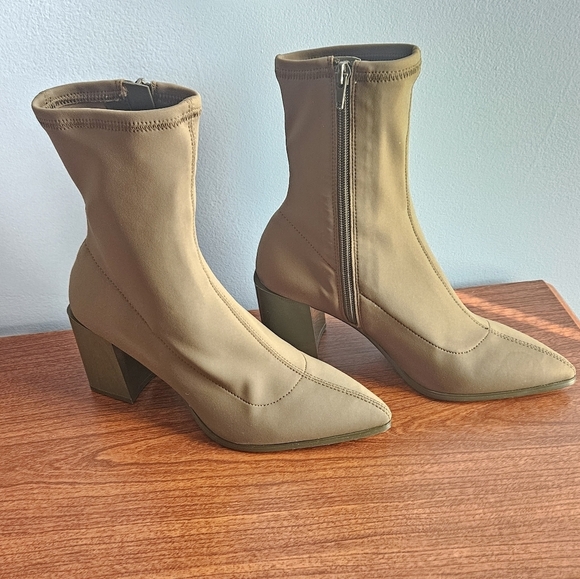 Aldo Adwigocia Sock Boots Size 6 Block heel Zip Closure Rubber sole GREEN - Picture 4 of 12